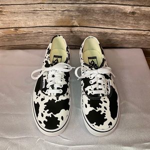 Vans Customs Authentic Cow Print Woman’s size 8 NWOT